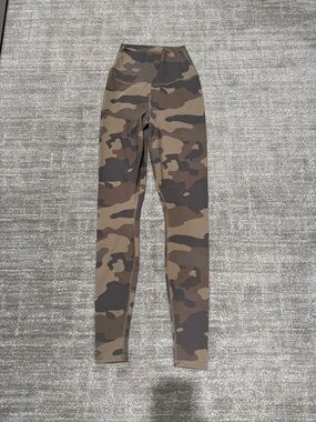 Alo tan camo leggings size xxs